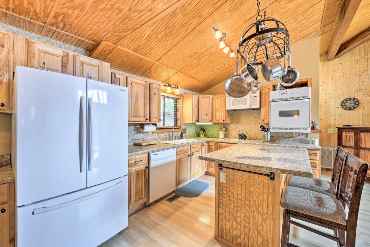Best Location - Maggie Valley Cabin With Hot Tub! Εξωτερικό φωτογραφία
